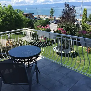 https://villa-maxilly.hotels-rhonealpes.com